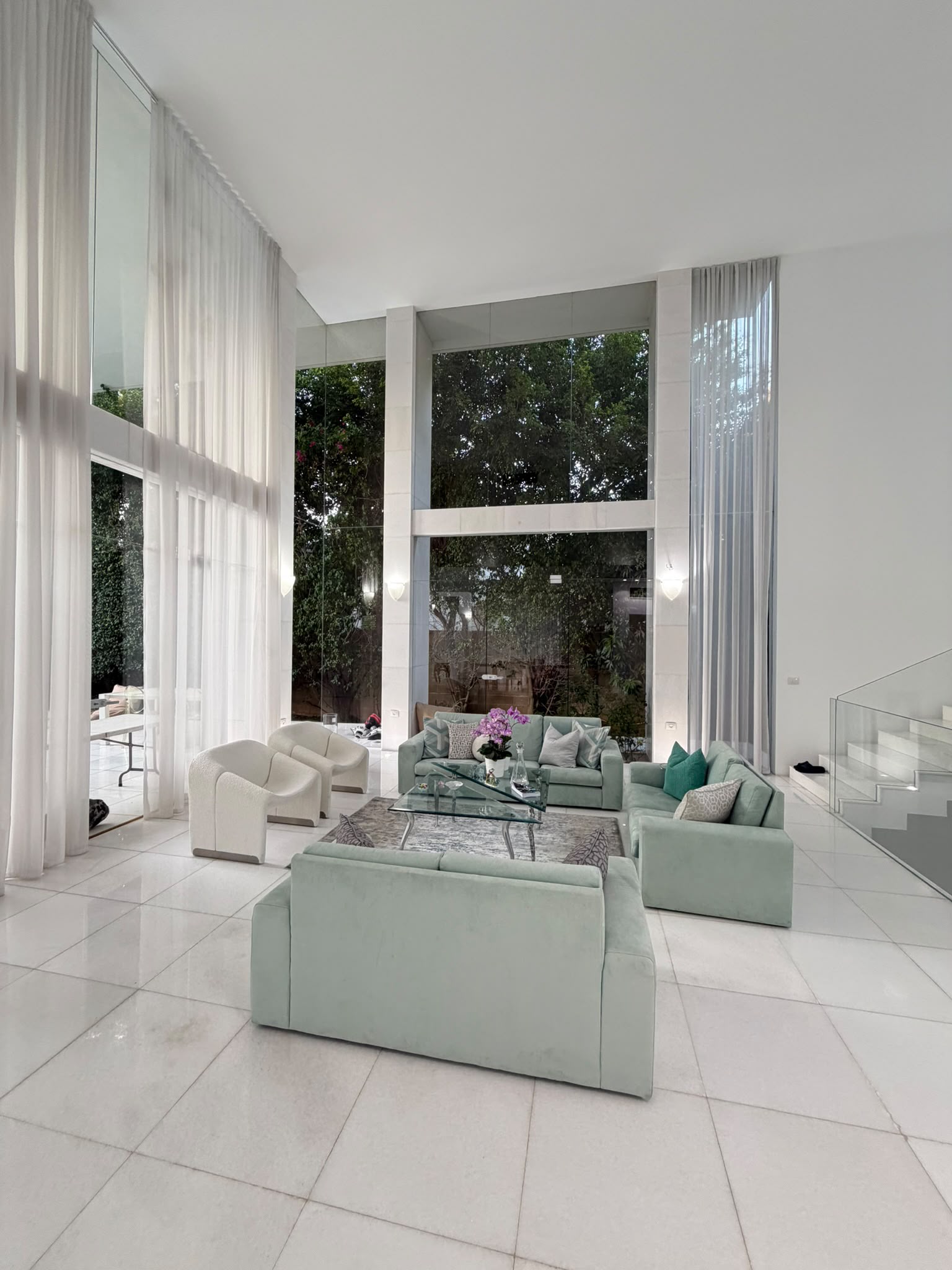 Villa for rent in Kfar Shmaryahu — A Contemporary and Luxurious Villa in Kfar Shmaryahu.
